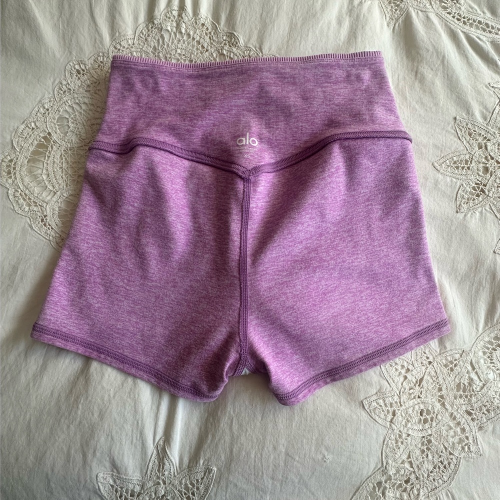 Alo Alosoft Aura Shorts, Pink Lavender, Size XS - Picture 4 of 6